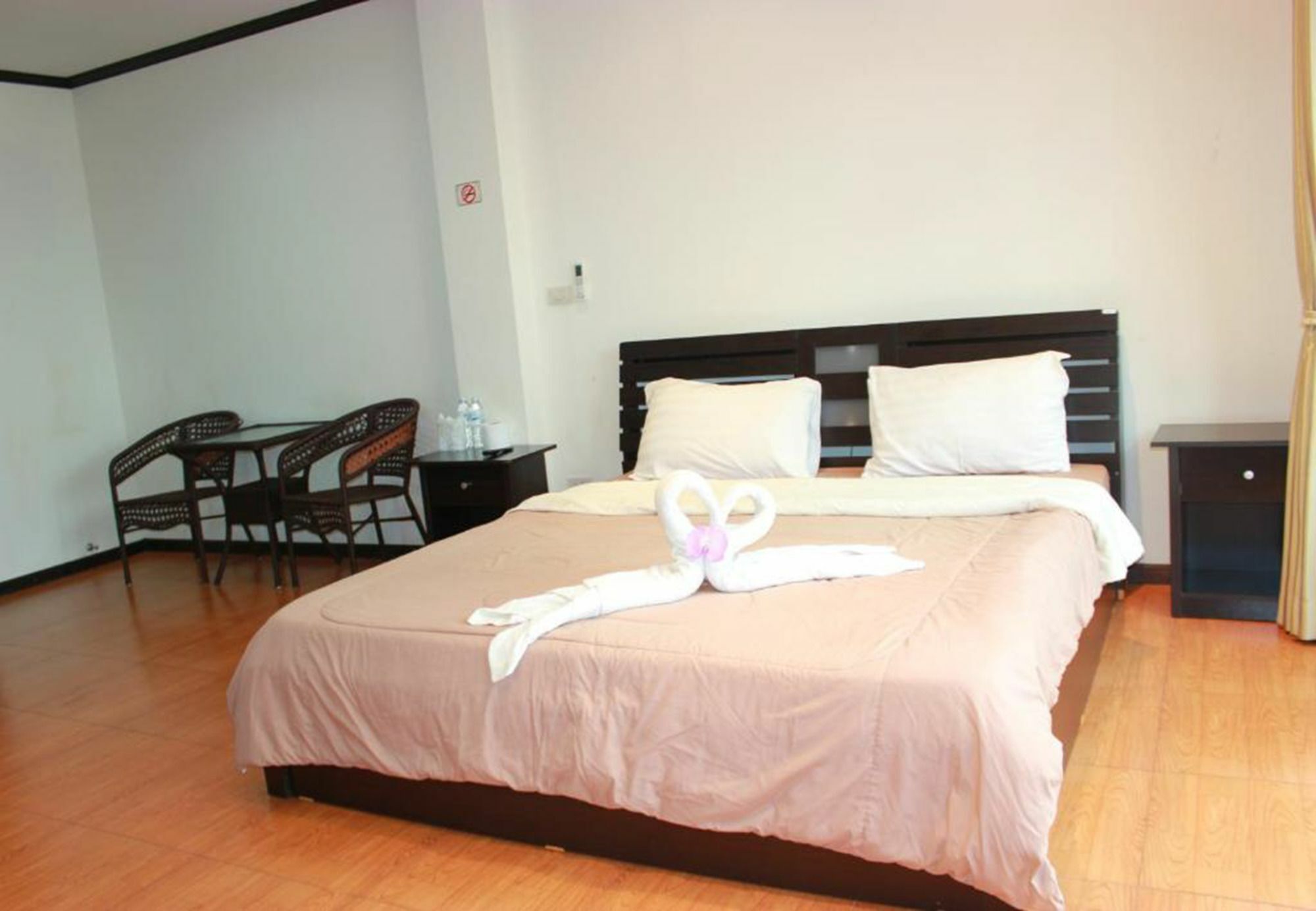 K&J Apartment Ban Nong Tabaek Екстериор снимка